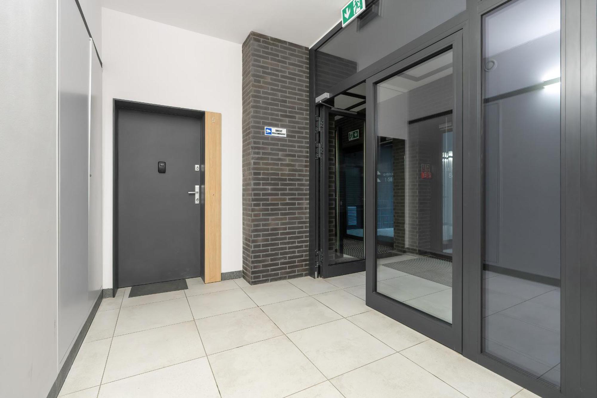 Cozy Studio With Balcony And Free Garage By Noclegi Renters Poznań Exterior foto